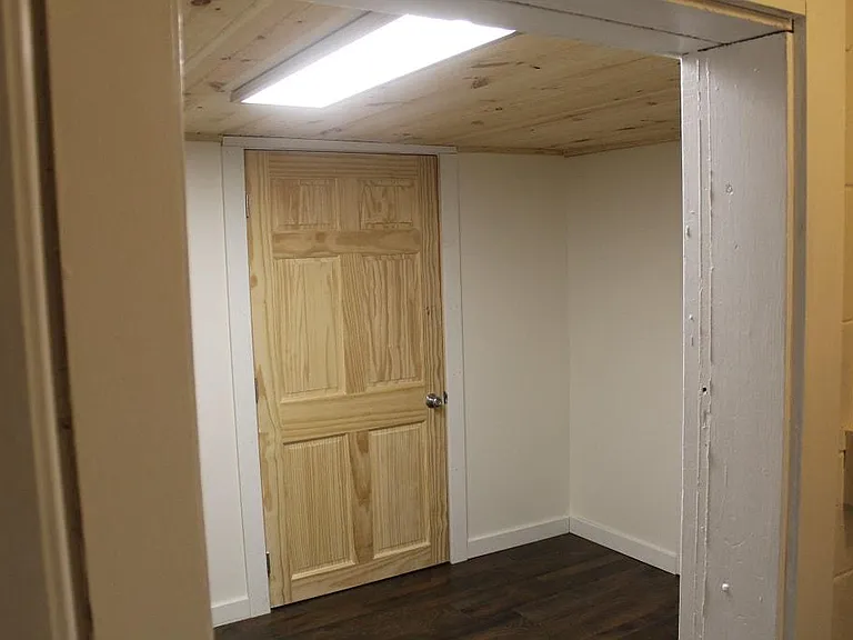 203 S Clark St — Photo 36