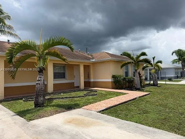 4 bed, 2.0 bath, $3,300 — Photo 2