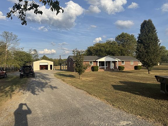3rd image of 2908 Midland Rd