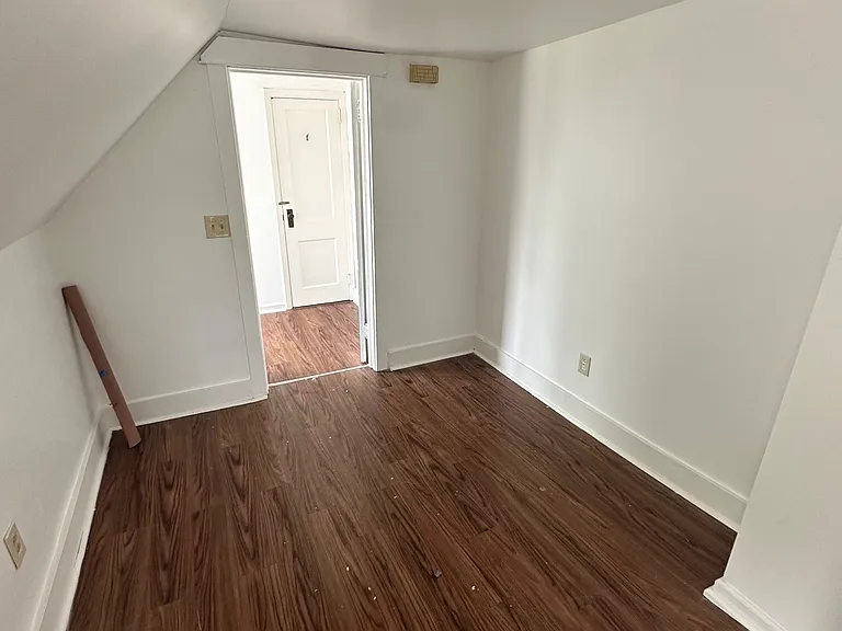 1801 E Main St — Photo 17