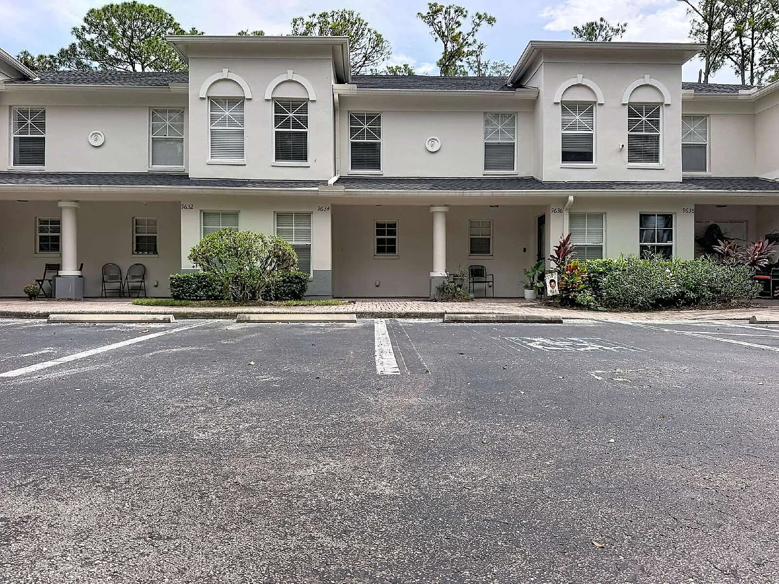 9634 Charlesberg Dr, Tampa, FL 33635 — Photo 3
