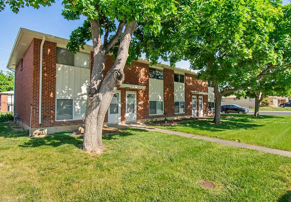 1607 Empire Ave #4