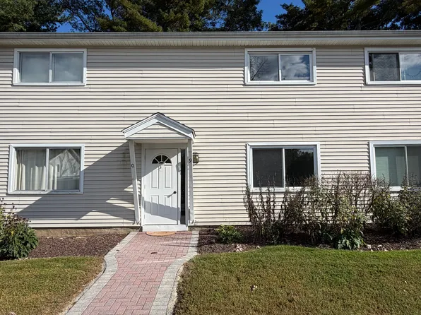 74 Washington Rd APT 9, Woodbury, CT 06798