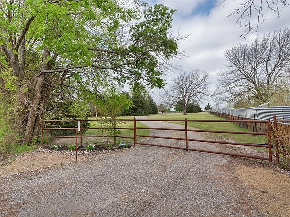 2nd image of 8665 County Road 669