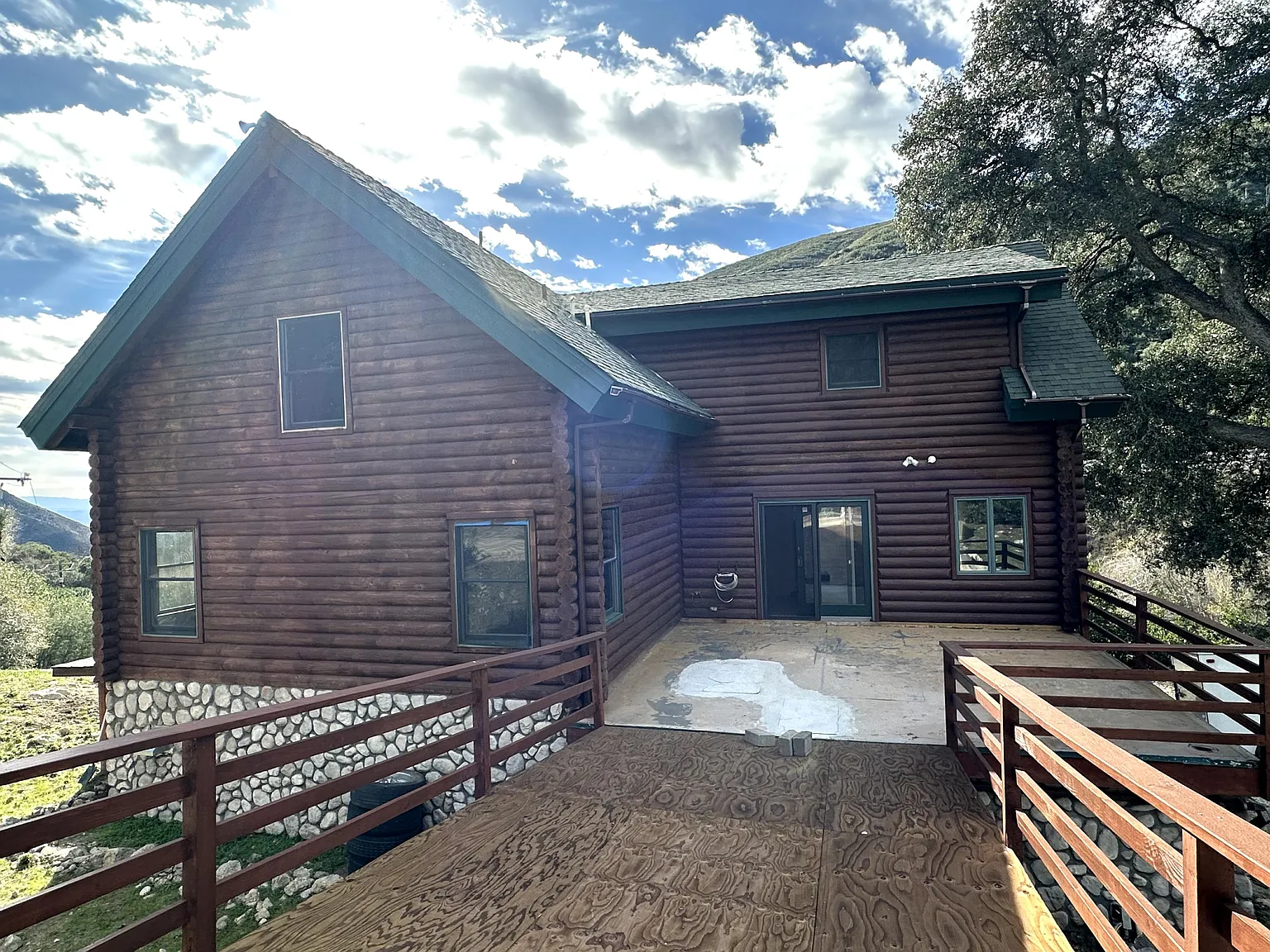 3 bed, 2000 sqft, $3,500 — Photo 1