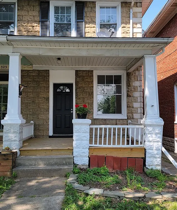 321 W 7th St