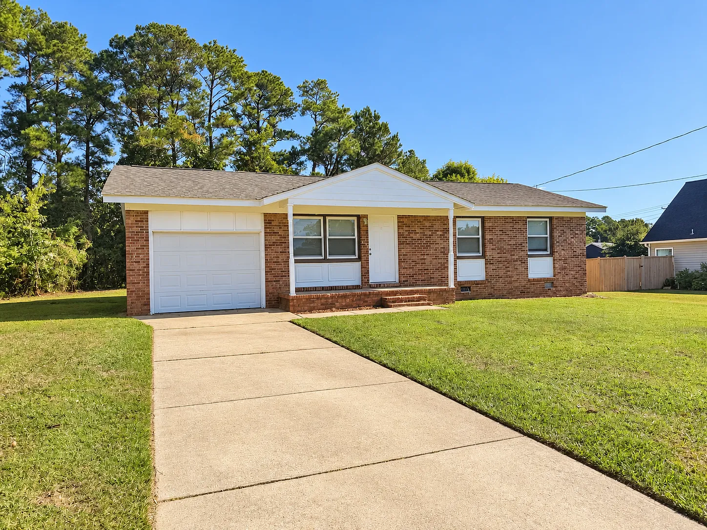 25 Yorkshire Drive - 1 — Photo 2