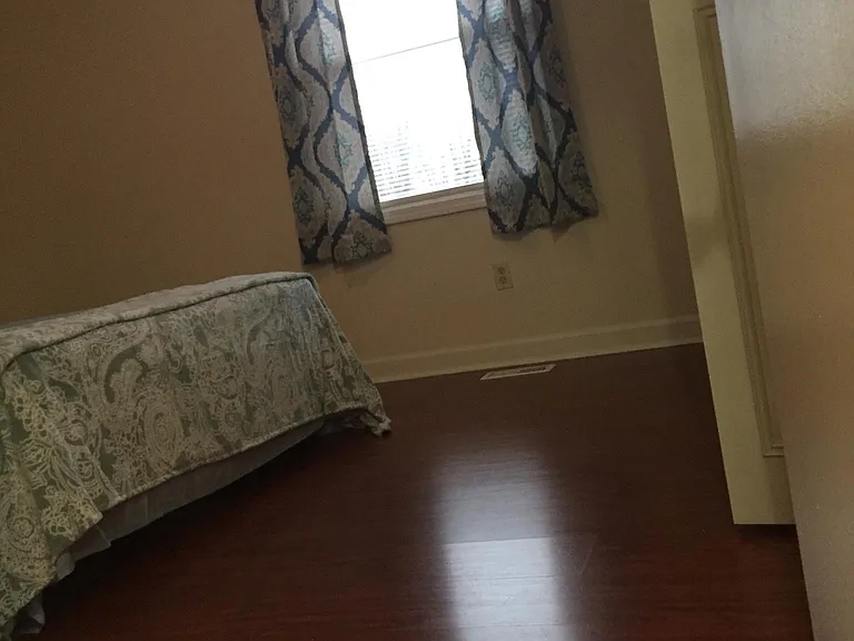10801 Dorton Dr — Photo 5