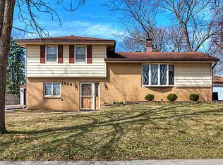 1954 NW 80th Ct, Clive, IA 50325