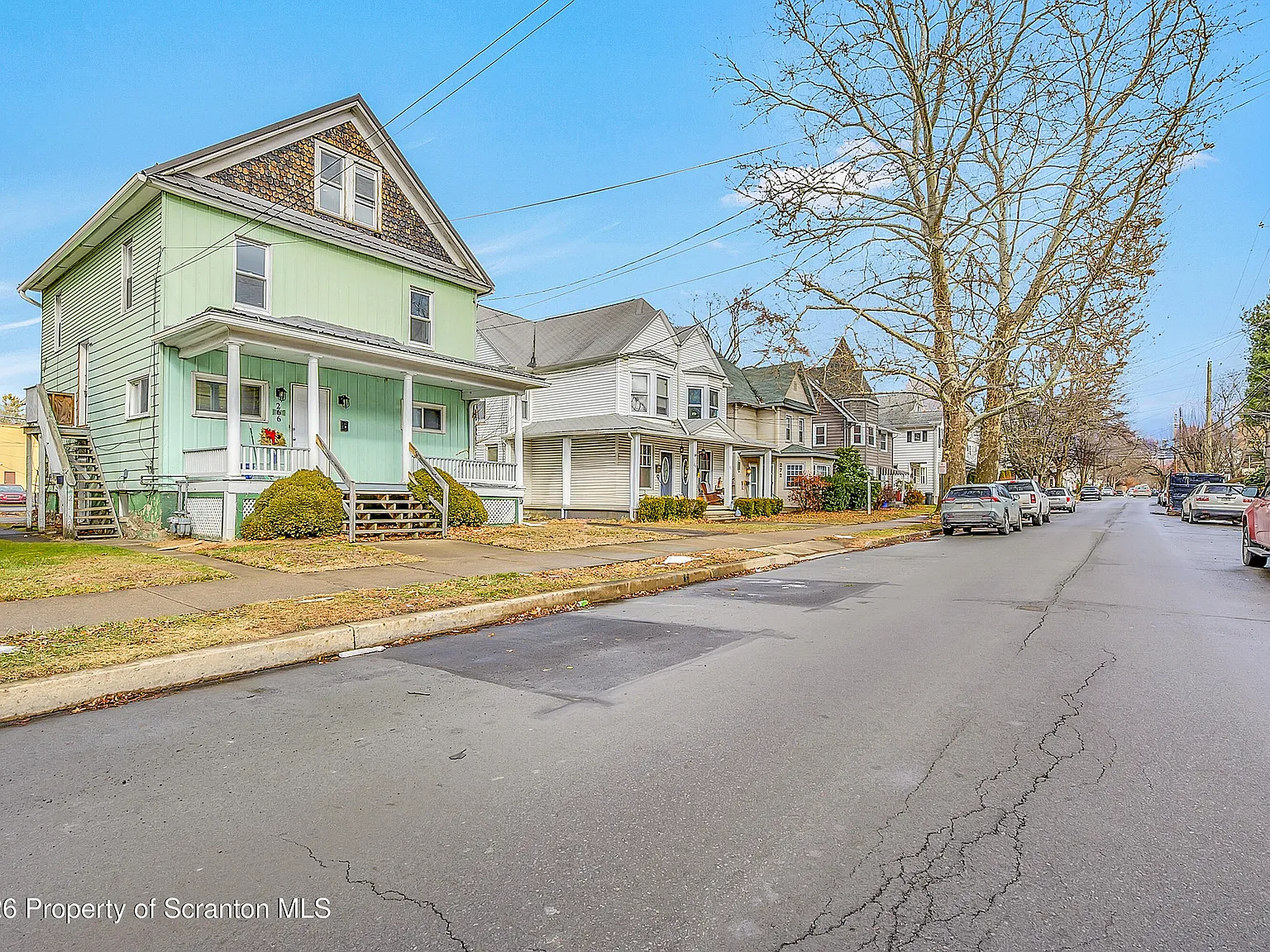 2 bed, 1.0 bath, 875 sqft, $1,270 — Photo 1