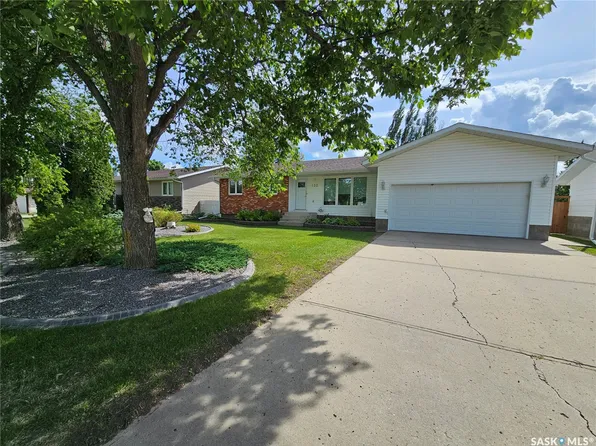 132 10th Avenue E, Unity, SK S0K 4L0