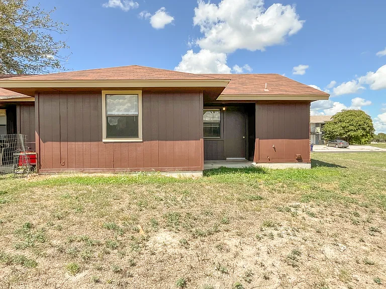 306 North Dr #B — Photo 17