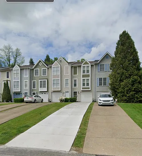 227 Hawthorne Dr #227 Photo 1