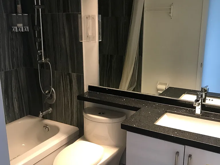 40 Scollard St #1601 — Photo 28
