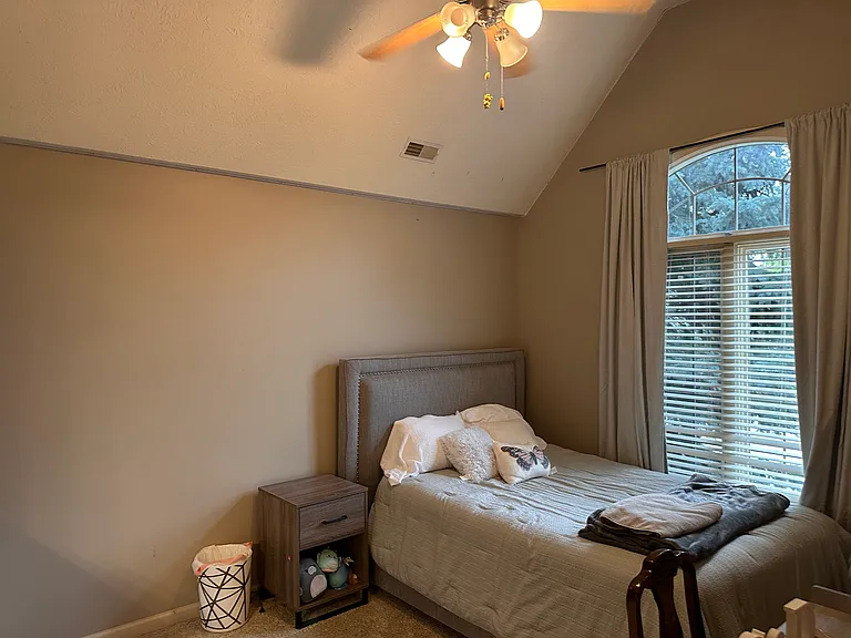 Jack n Jill bedroom 1