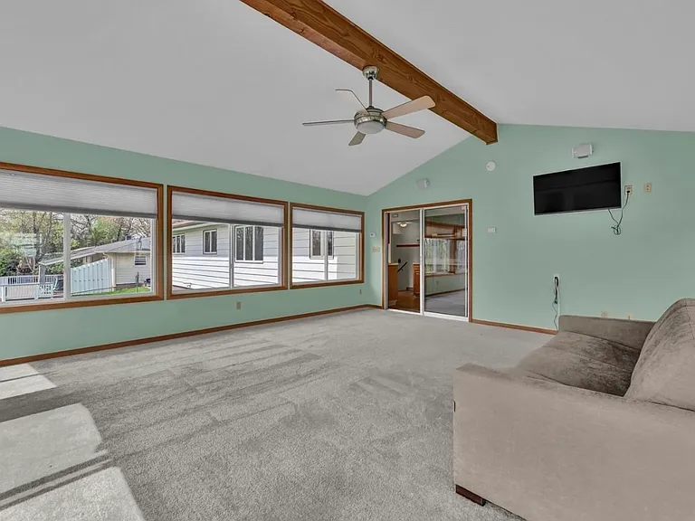 4330 E Wallings Rd — Photo 4