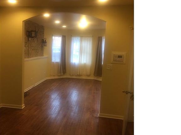 4th image of 11130 S Vernon Ave #1