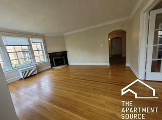 913 Elmwood Ave APT C2, Evanston, IL 60202