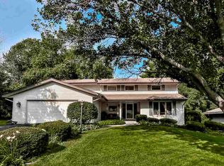 5002 Whittier Ln, Rockford, IL 61114