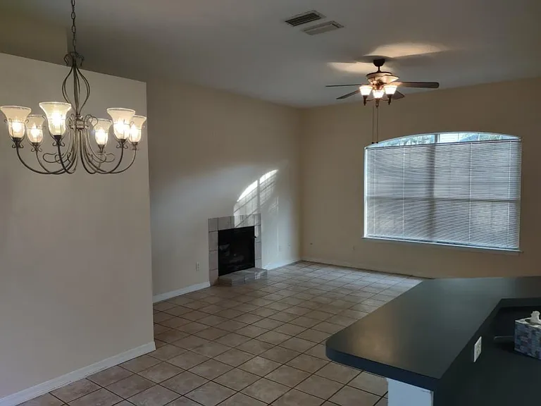 2418 Hydrangea St — Photo 5