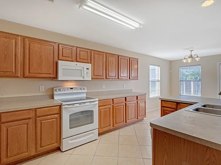 1029 Magnolia Ln — Photo 8