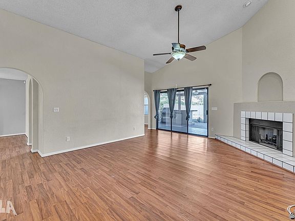 2nd image of 1142 W 37th St