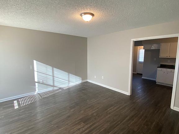 5th image of 2632 Van Der Veer Dr
