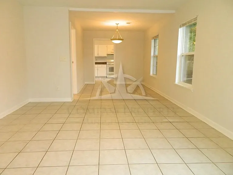 541 Timber Ridge Ct — Photo 8