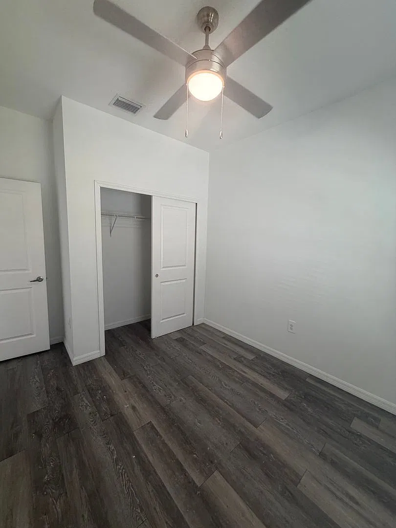 3 bed, 2.0 bath, 1250 sqft, $1,570 — Photo 4