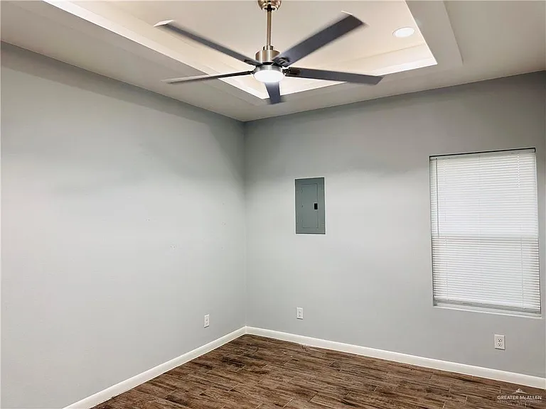 2304 E Viviana St #1 — Photo 11