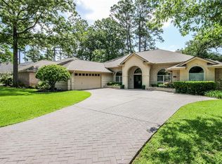 208 Ruskin Dr E, Montgomery, TX 77356