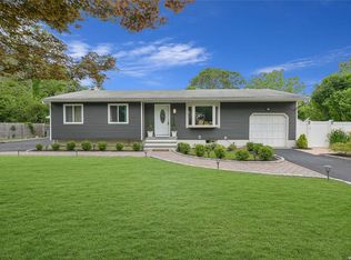 15 Cherry Ln, East Patchogue, NY 11772