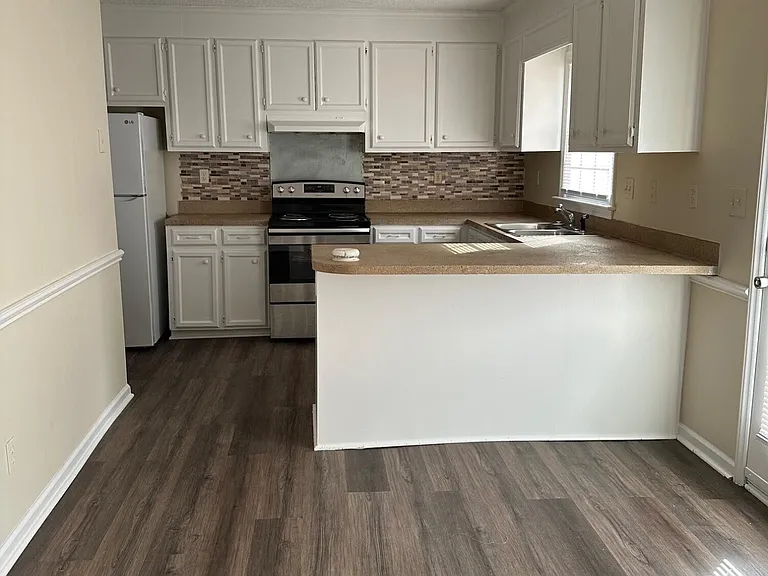 1119 Grovemont Dr #J6 — Photo 9