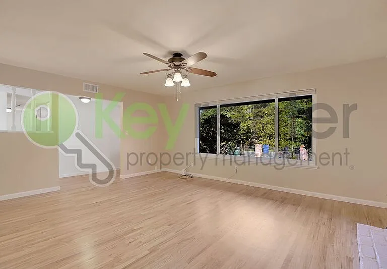6612 Stanley Ave — Photo 9