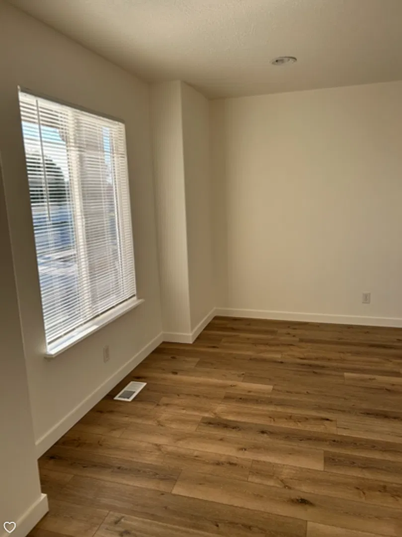 Beautiful 5-Bedroom Home in Lehi — Photo 2