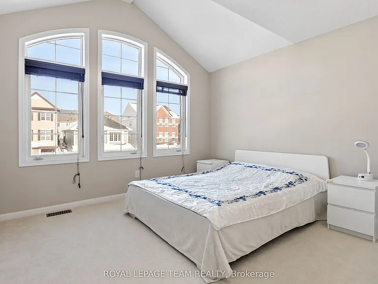 212 Huntsville Dr — Photo 30