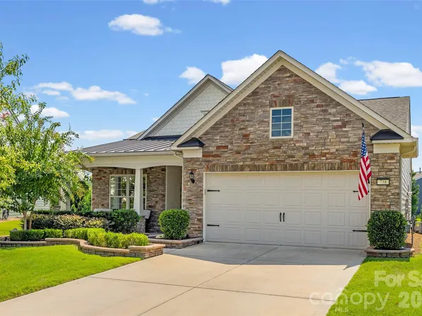 738 Peach Valley Ln, Fort Mill, SC 29715