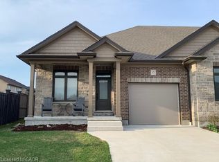 15 Bur Oak Dr, Woolwich, ON N3B0C6
