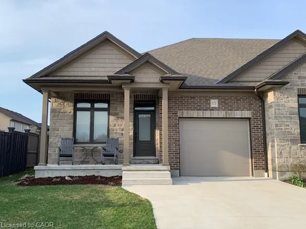 15 Bur Oak Dr, Woolwich, ON N3B 0C6