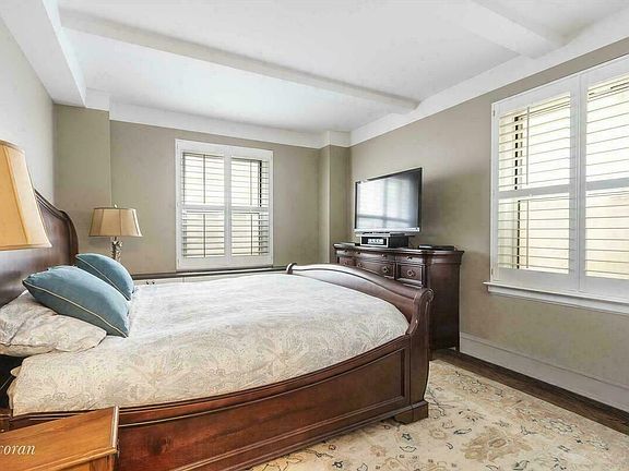 3rd image of 439 E 51st St #3C
