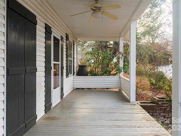 5th image of 40 Jonestown Rd