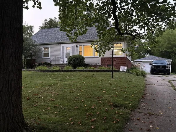 57 Indian Trl, Merrillville, IN 46410