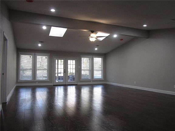 3rd image of 2405 Wild Oaks Ave