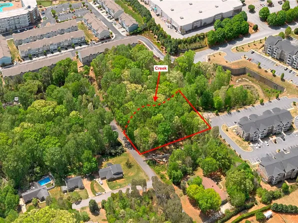 165 Tabor St, Central, SC 29630