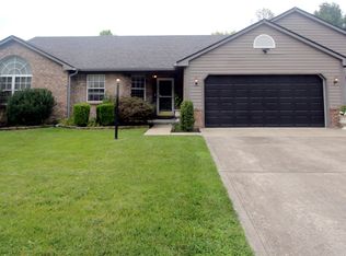831 Ellington Cir, Greenwood, IN 46143