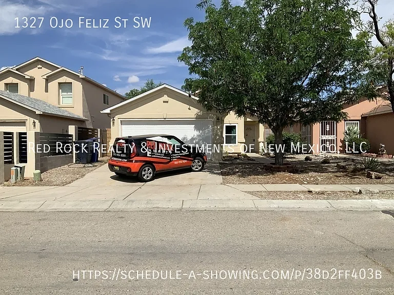 1327 Ojo Feliz St SW — Photo 2
