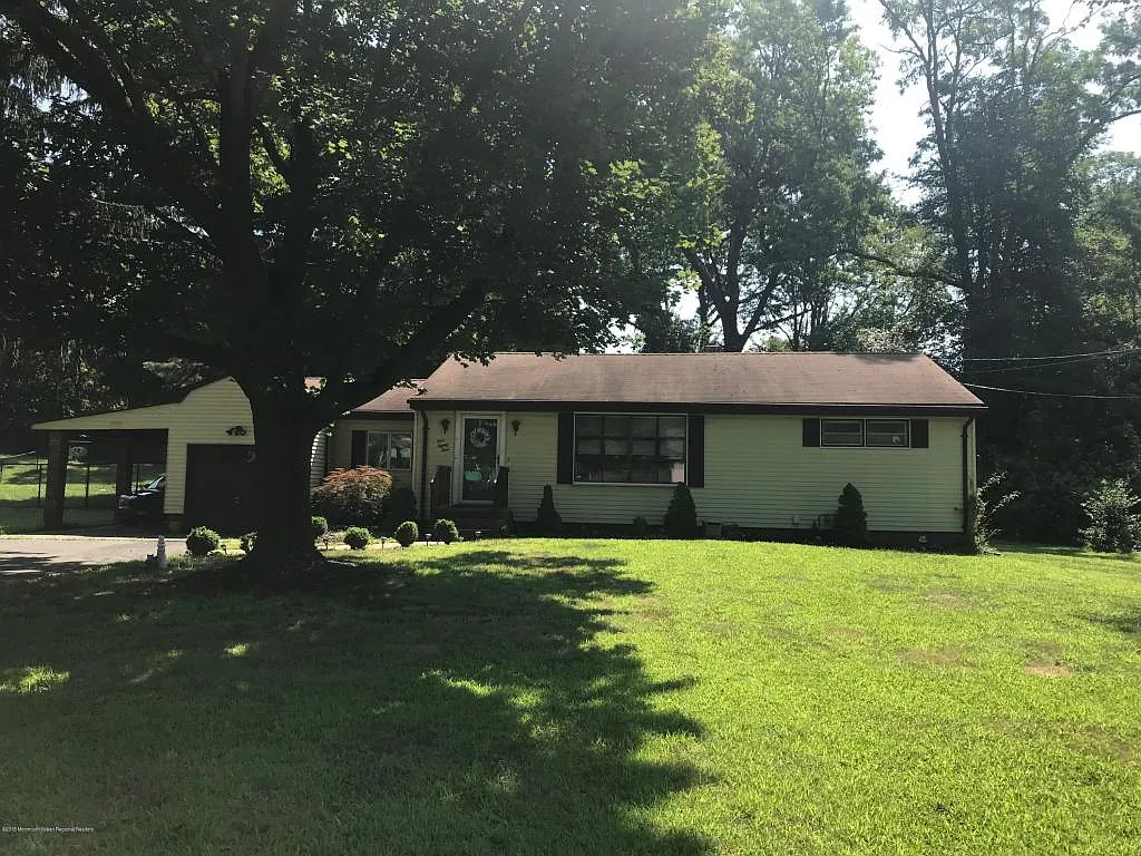 484 State Route 79 photo 1
