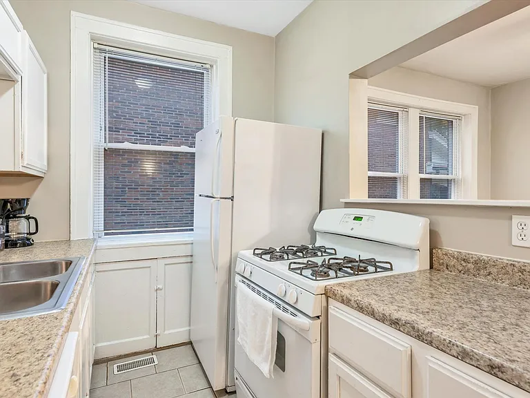 4933 Odell St #1W — Photo 12