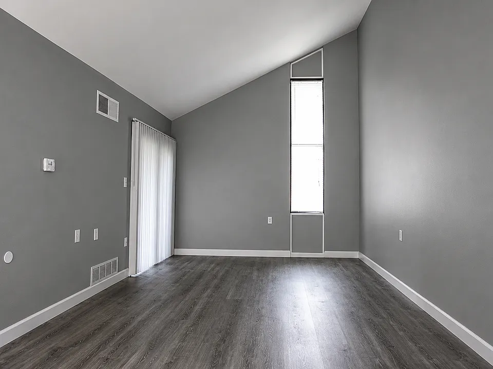 1102 Salem Ave #3H