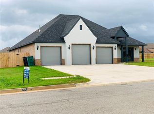 13420 E Carlisle Crossing Dr, Yukon, OK 73099